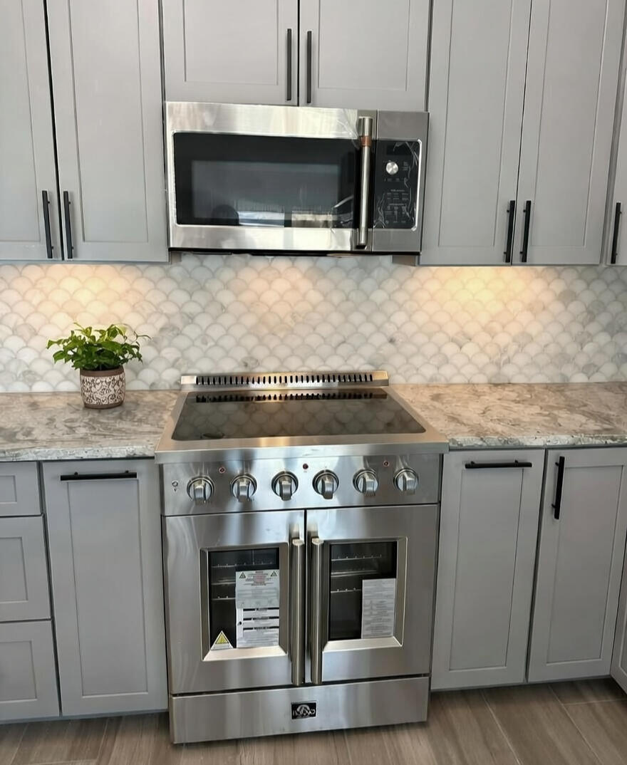 Calacatta Marble Fish Scale Backsplash